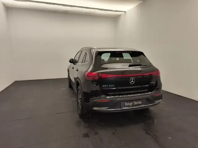 Mercedes-Benz EQA 300