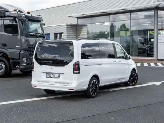 Mercedes-Benz V 250