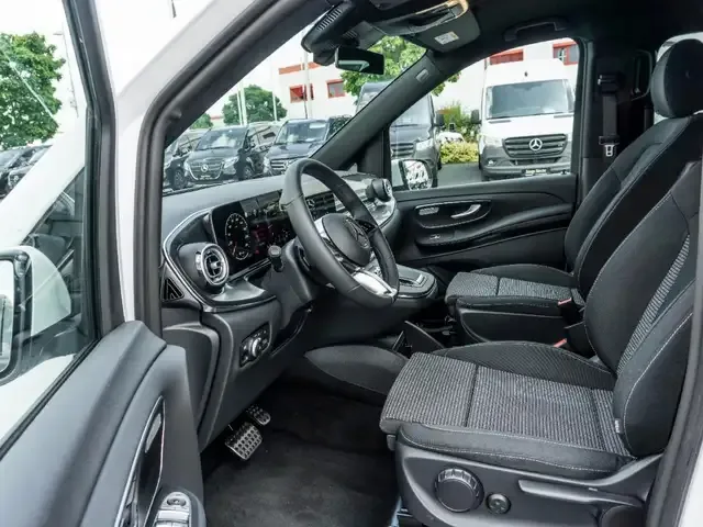 Mercedes-Benz V 250