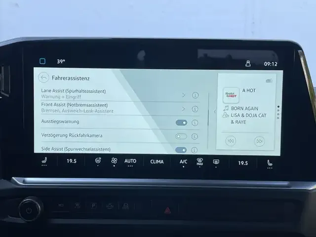 Volkswagen T7 Caravelle