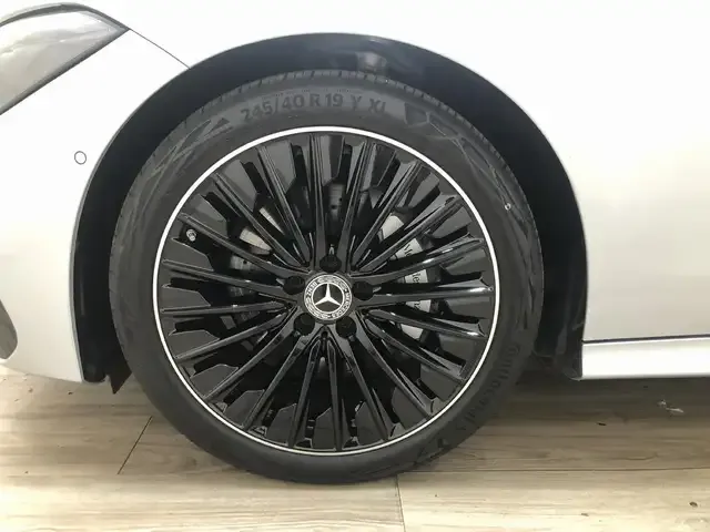 Mercedes-Benz CLE 200