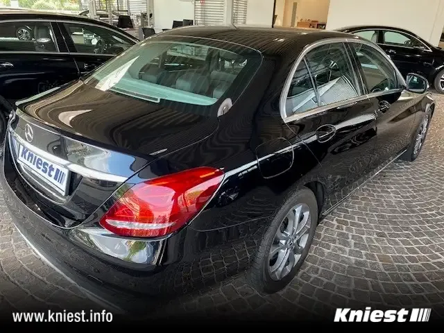 Mercedes-Benz C 180