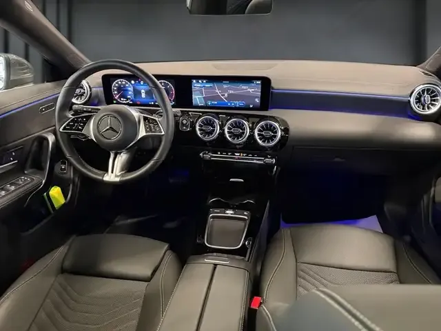 Mercedes-Benz CLA 200