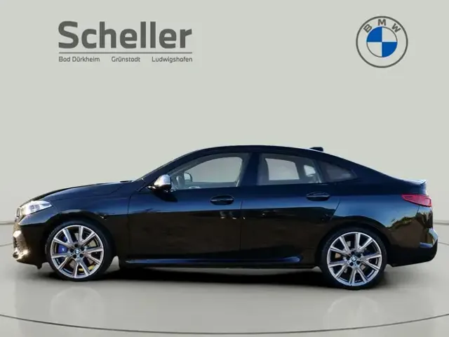 BMW 235