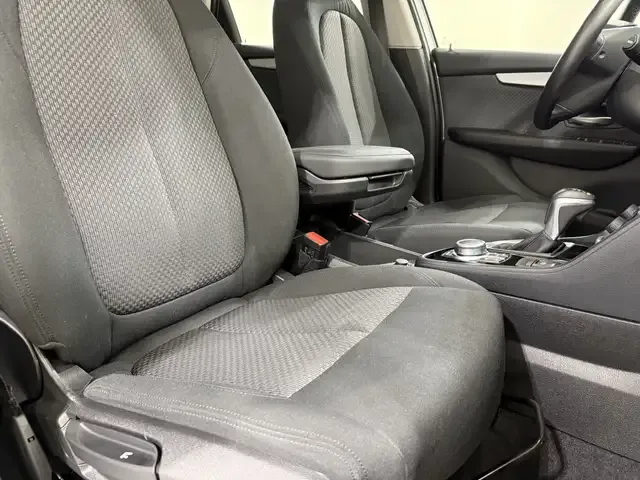 BMW 225