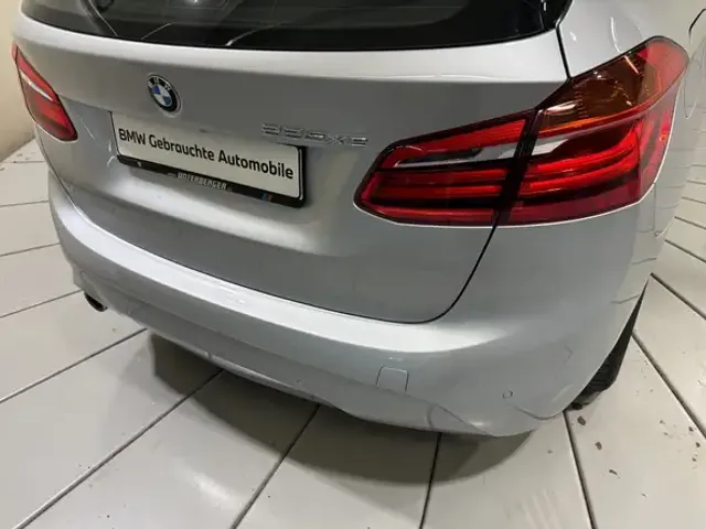 BMW 225