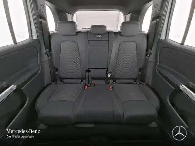 Mercedes-Benz GLB 180