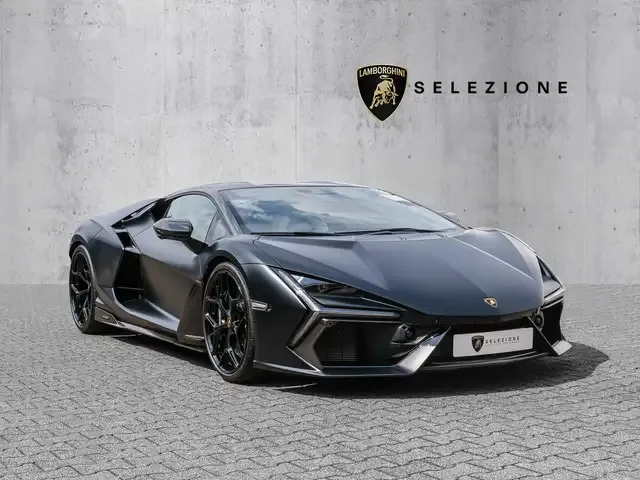 Lamborghini Revuelto