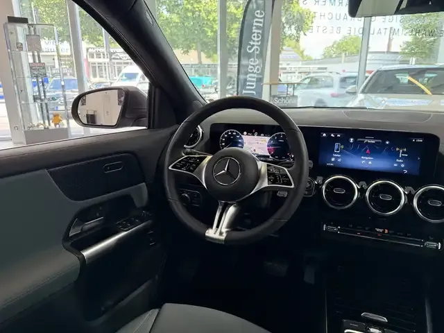 Mercedes-Benz GLA 180