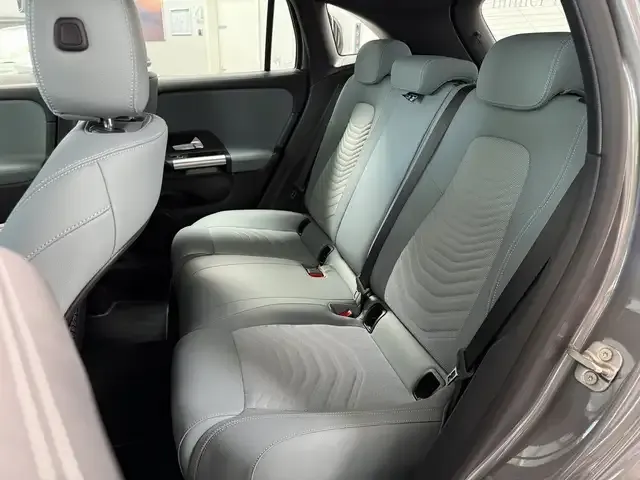 Mercedes-Benz GLA 180