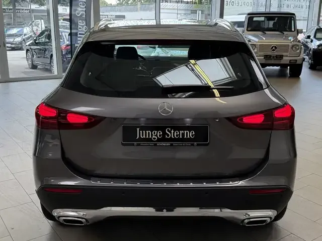 Mercedes-Benz GLA 180