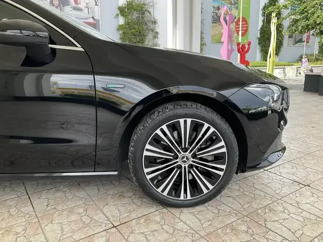 Mercedes-Benz CLA 250