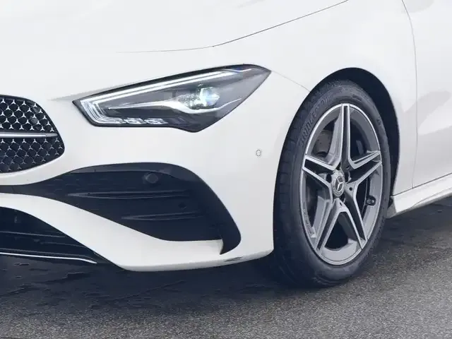 Mercedes-Benz CLA 200