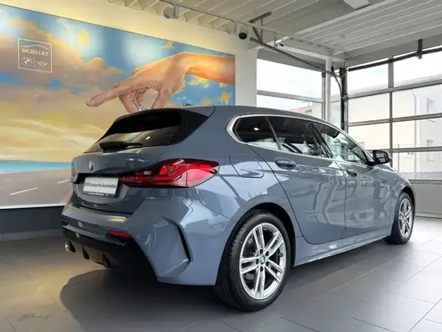 BMW 118