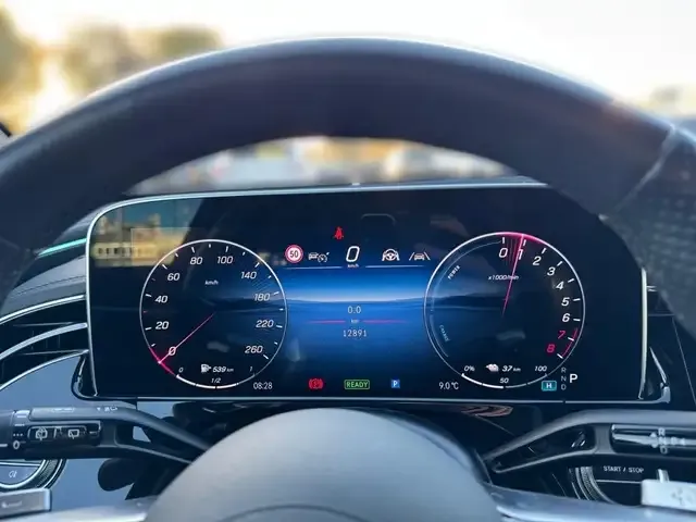 Mercedes-Benz E 300