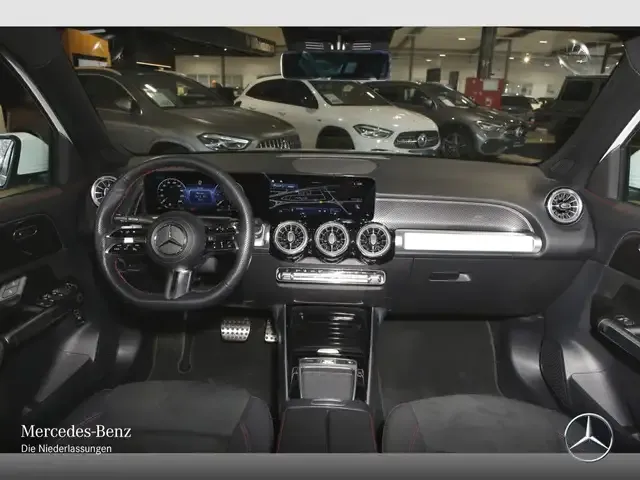 Mercedes-Benz GLB 200