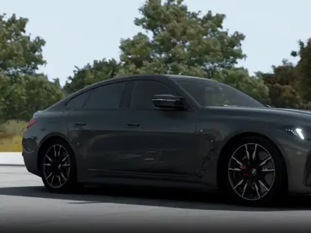 BMW i4