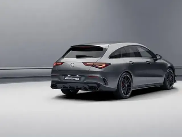 Mercedes-Benz CLA 45 AMG