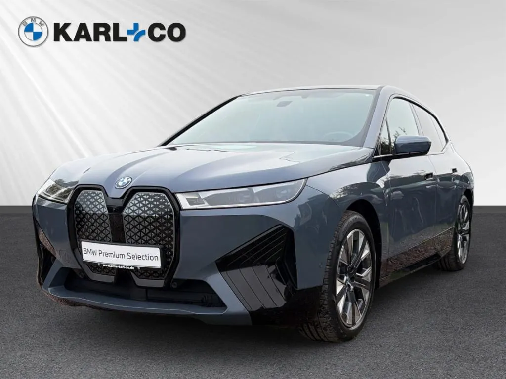 BMW iX