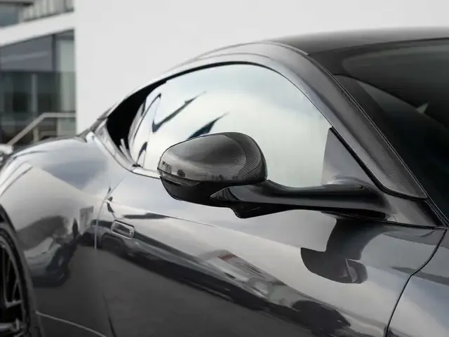 Aston Martin DB12