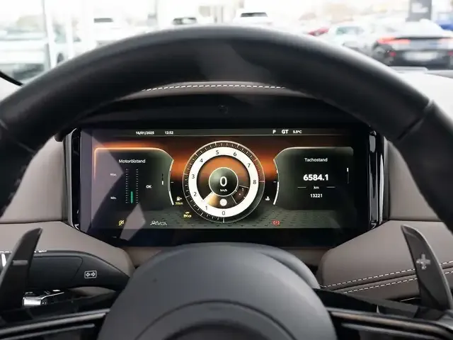 Aston Martin DB12
