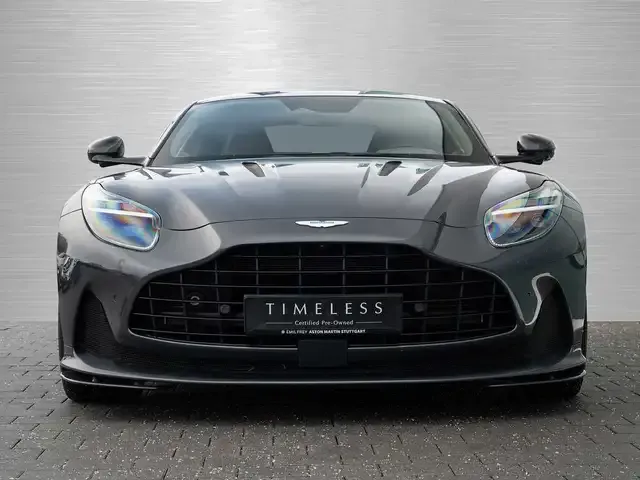 Aston Martin DB12