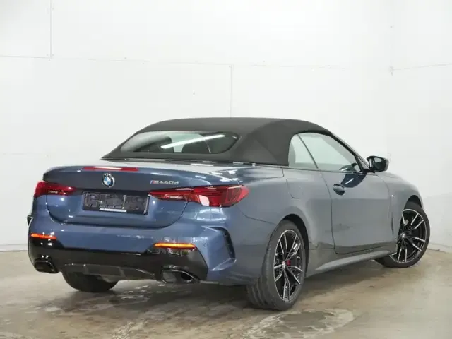 BMW 440