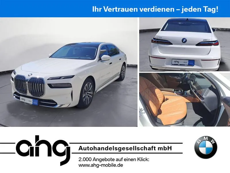 BMW i7