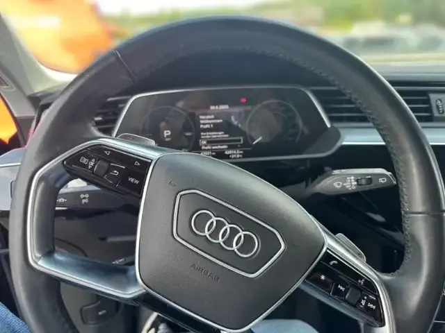 Audi e-tron
