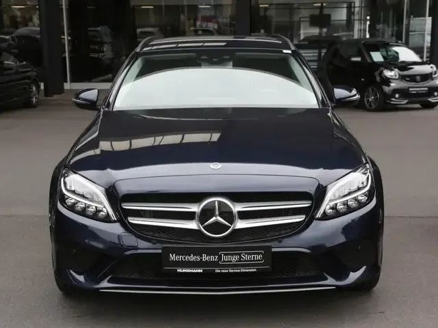 Mercedes-Benz C 220