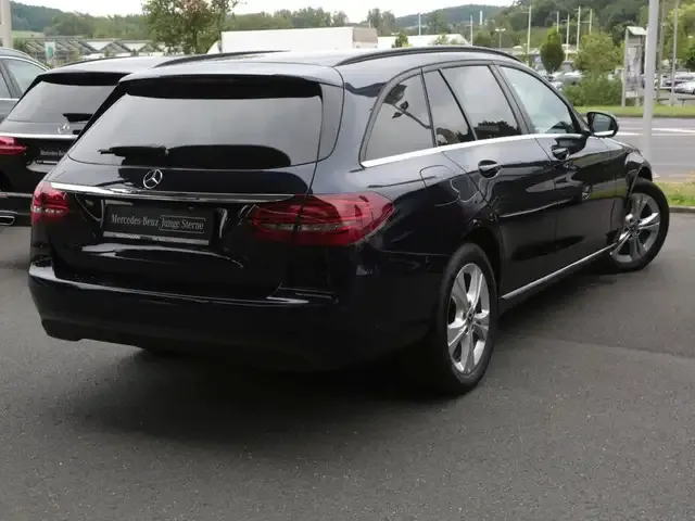 Mercedes-Benz C 220