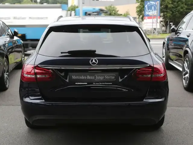 Mercedes-Benz C 220