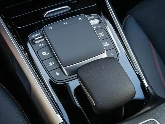 Mercedes-Benz EQB 300