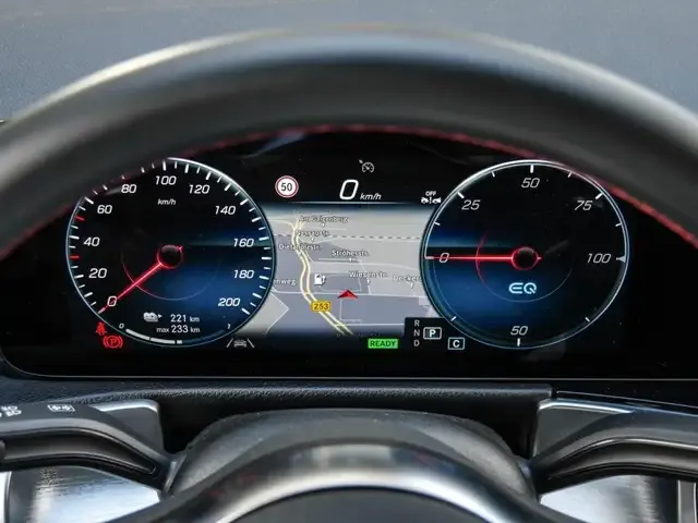 Mercedes-Benz EQB 300