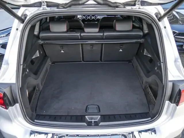 Mercedes-Benz EQB 300