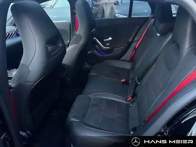 Mercedes-Benz CLA 35 AMG