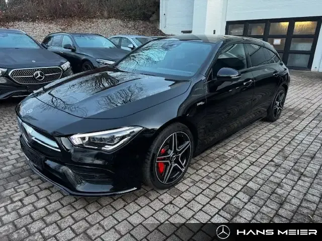 Mercedes-Benz CLA 35 AMG