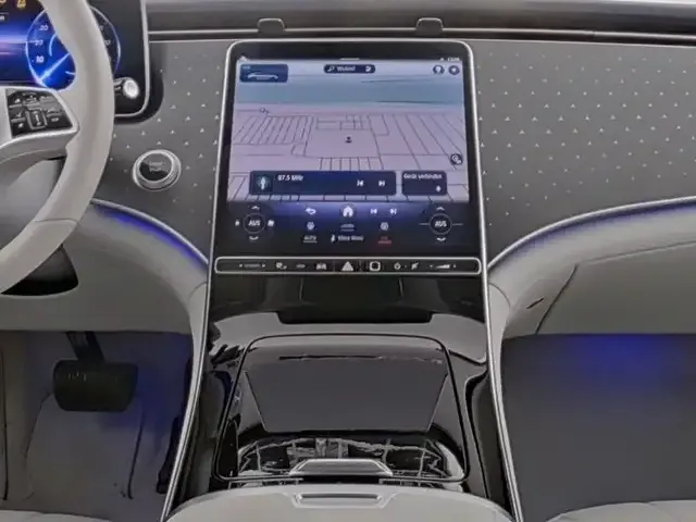 Mercedes-Benz EQE 300