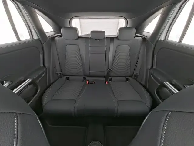 Mercedes-Benz EQA 300