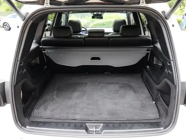 Mercedes-Benz EQB 300