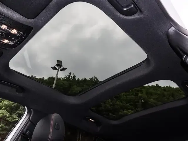 Mercedes-Benz EQB 300