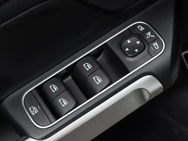 Mercedes-Benz EQB 300