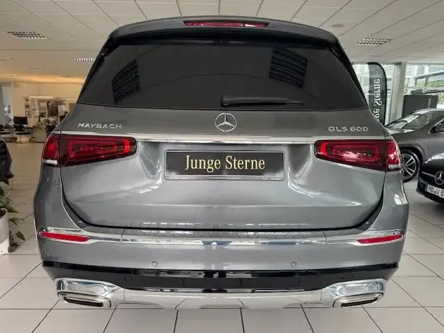 Mercedes-Benz GLS 600