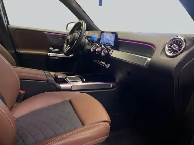 Mercedes-Benz GLB 200