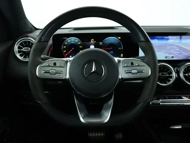 Mercedes-Benz EQB 300