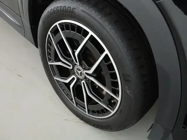 Mercedes-Benz EQB 300