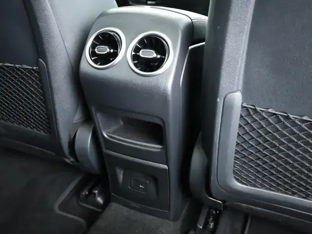 Mercedes-Benz EQB 300