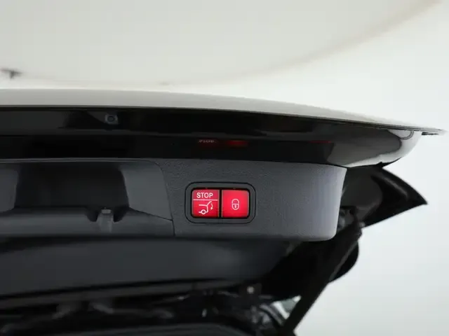 Mercedes-Benz EQB 300