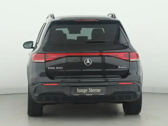 Mercedes-Benz EQB 300