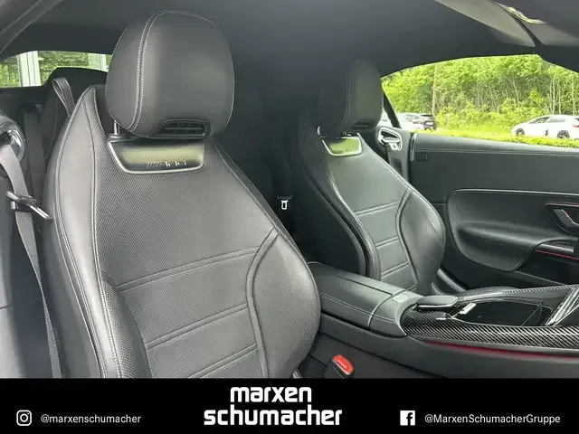 Mercedes-Benz SL 43 AMG